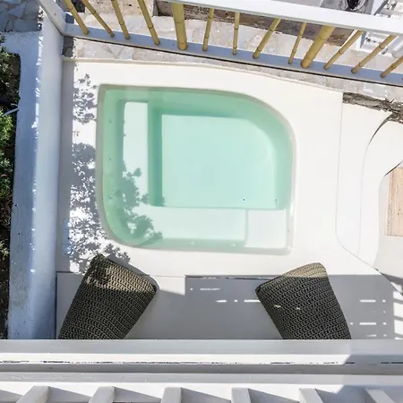Holiday home Supreme House With Views & Pool & Parking