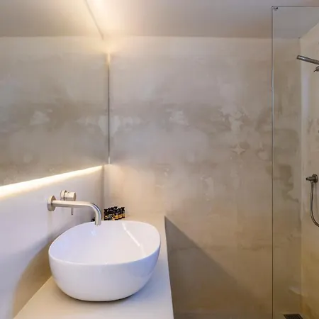 Supreme House With Views & Pool & Parking Holiday home *
